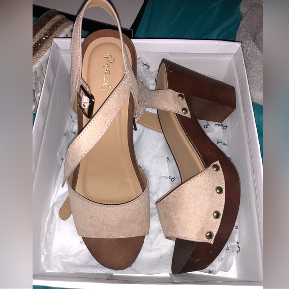 Shoes - Picture 1 of 2